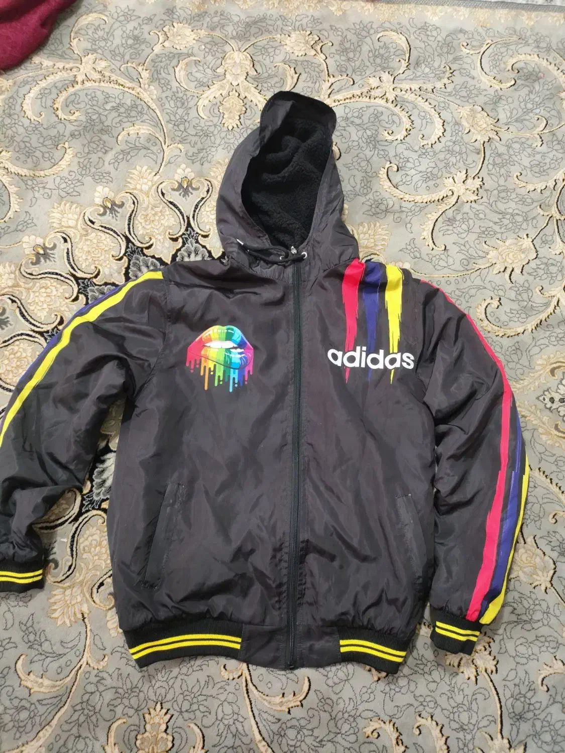 کاپشن بادگیر|لباس|مشهد, شهید قربانی|دیوار