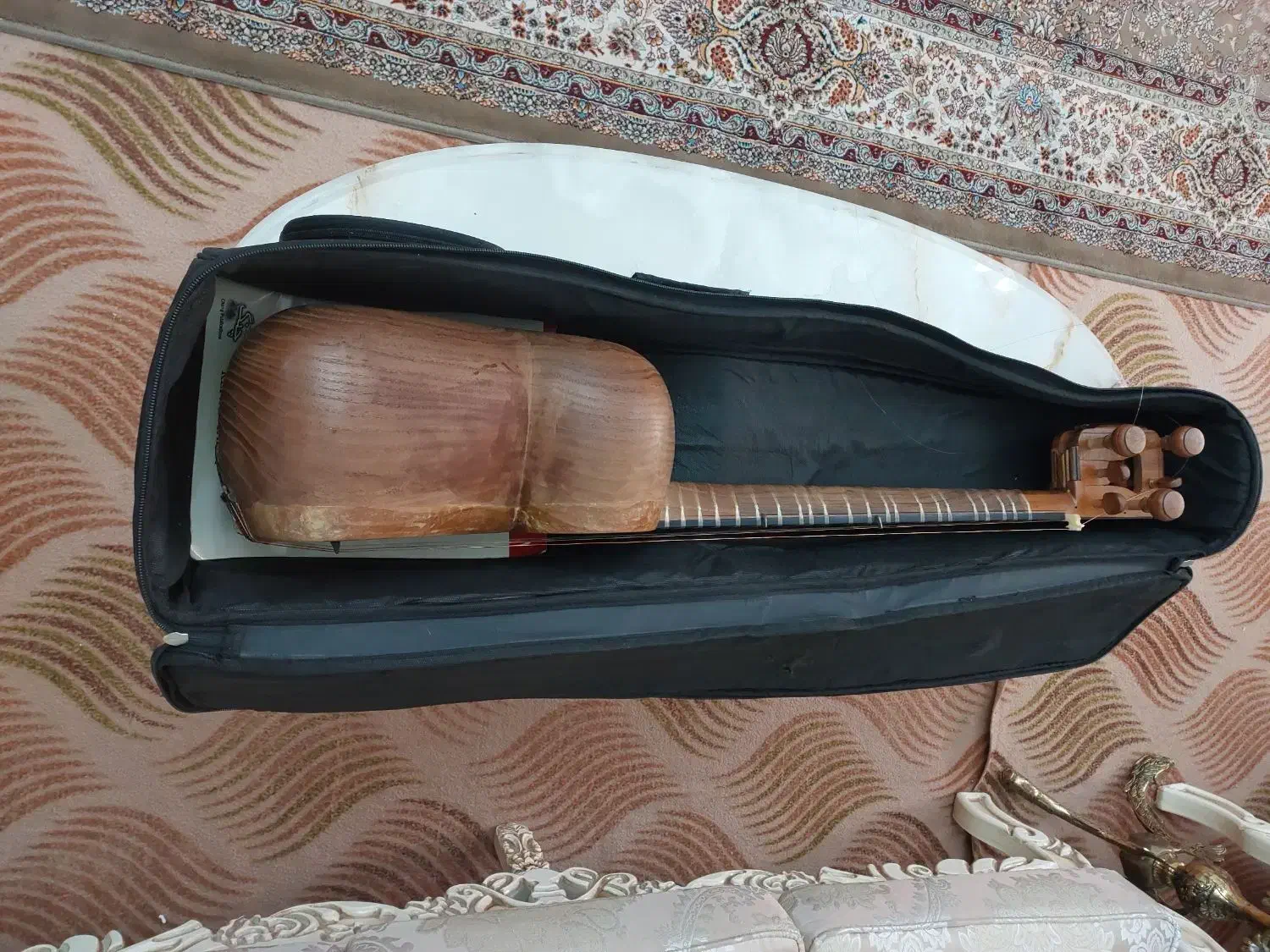 تار قفقاز  آذربایجان|سازهای سنتی|نظرآباد, شهرک سید جمال الدین|دیوار