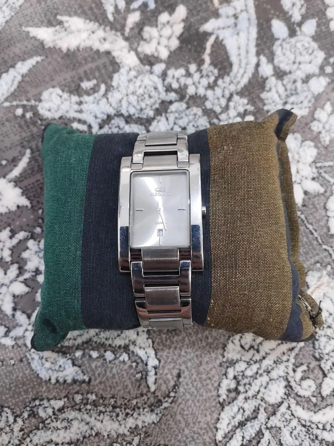 ساعت الگانس|ساعت|قم, شهر قائم|دیوار