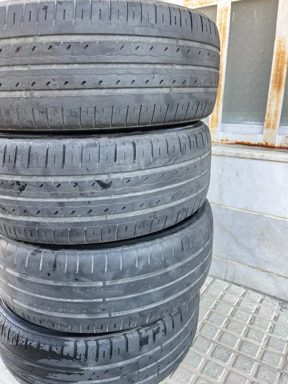 دو جفت لاستیک ۲۰۵-۶۰-۱۵ کومهو ۴۰ درصد گل|قطعات یدکی و لوازم جانبی|یزد, |دیوار