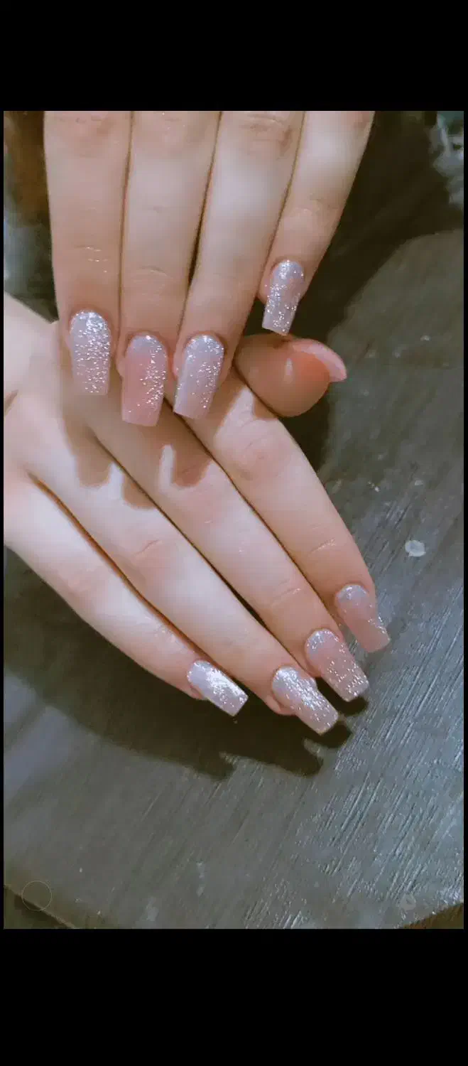 کاشت ناخن|خدمات آرایشگری و زیبایی|قم, ولیعصر|دیوار