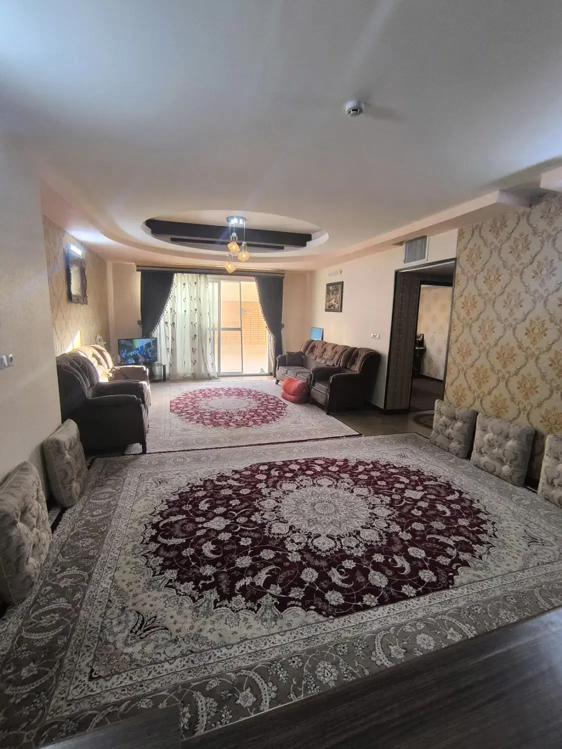 آپارتمان شیک، حیاط اختصاصی،صاحب الزمان|فروش آپارتمان|شهرضا, |دیوار