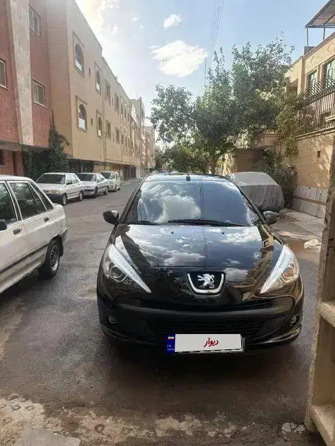 پژو ۲۰۷  ۱۴۰۳ مشکی ابنوس سقف فلز با جهاز|خودرو سواری و وانت|اصفهان, کوی ولی عصر|دیوار