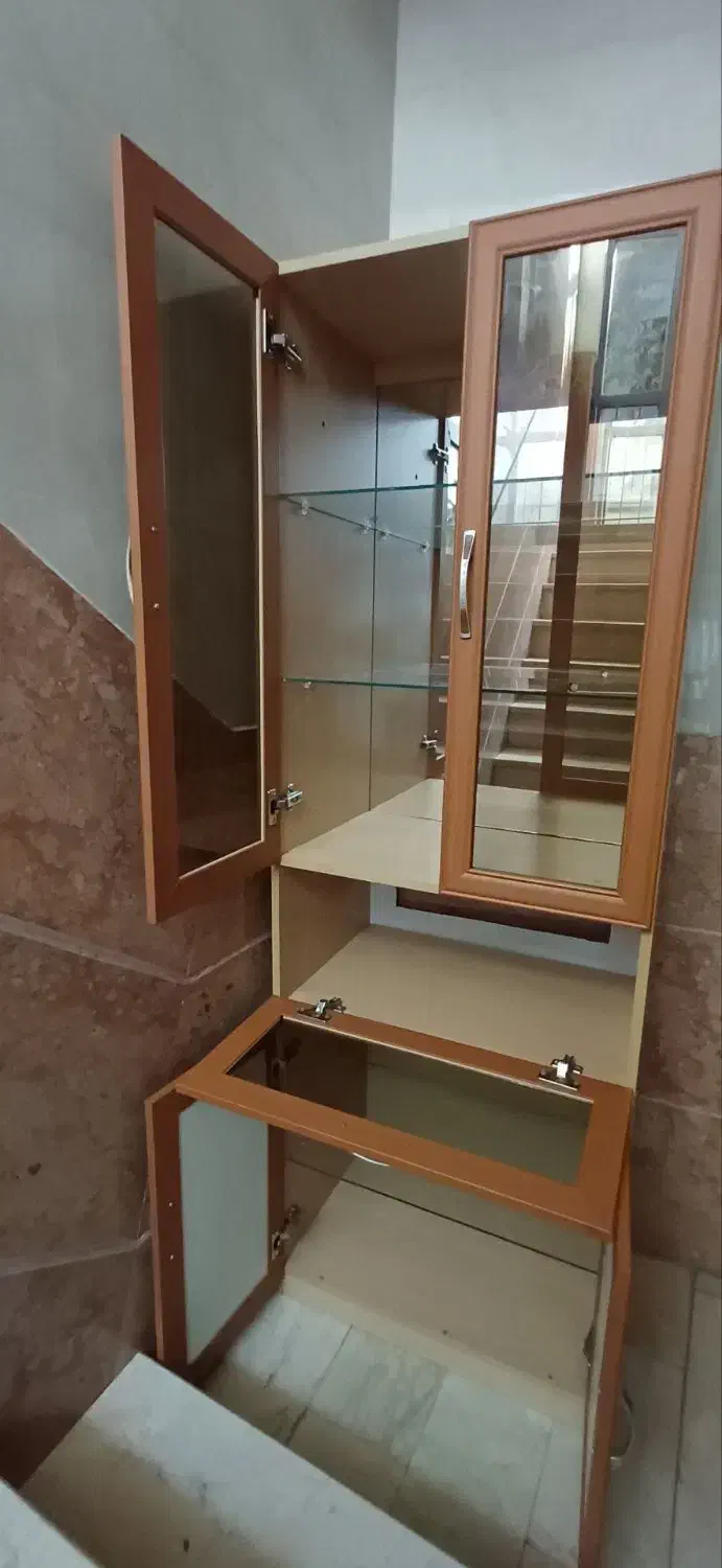 کمد ویترین شیشه ای کاملا نو|بوفه، ویترین، کنسول|تهران, گرگان|دیوار