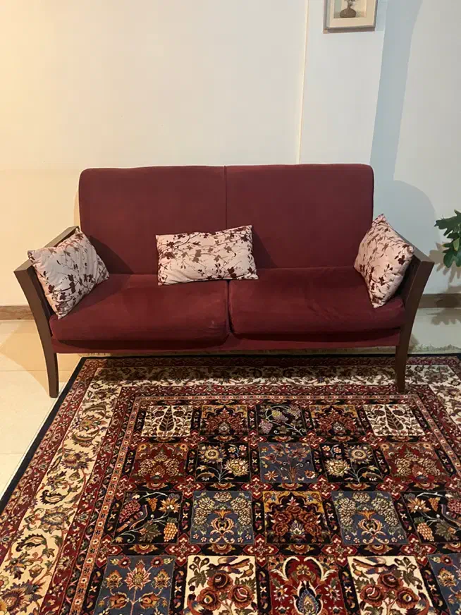 مبل ومیز ناهارخوری گرد و سه عدد صندلی|مبلمان خانگی و میز عسلی|تهران, سردارجنگل|دیوار