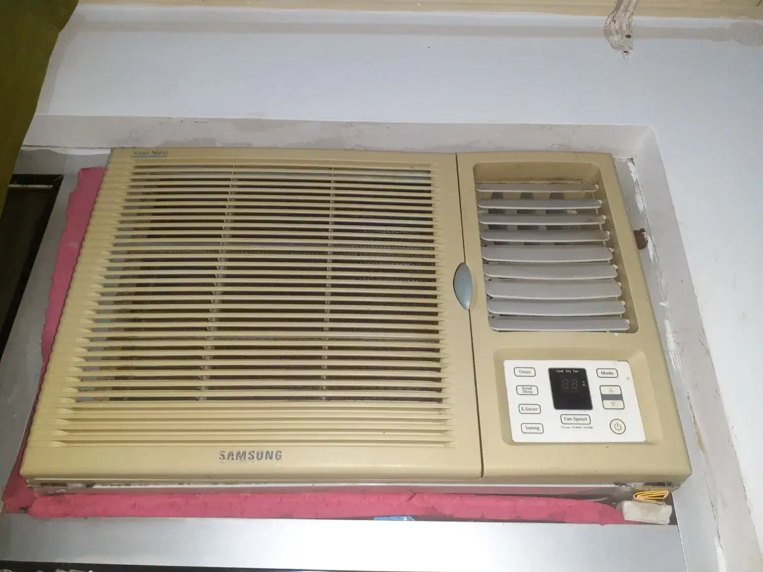 کولر پنجره ای سالم همراه جاکولری المینیوم رو پنجره|کولر گازی و فنکوئل|کردکوی, |دیوار