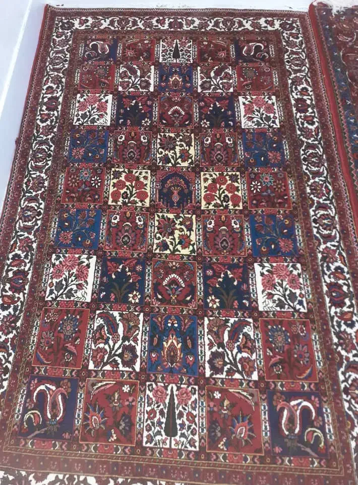 قالی خشتی اصل چالشتری.|فرش|شهرکرد, |دیوار