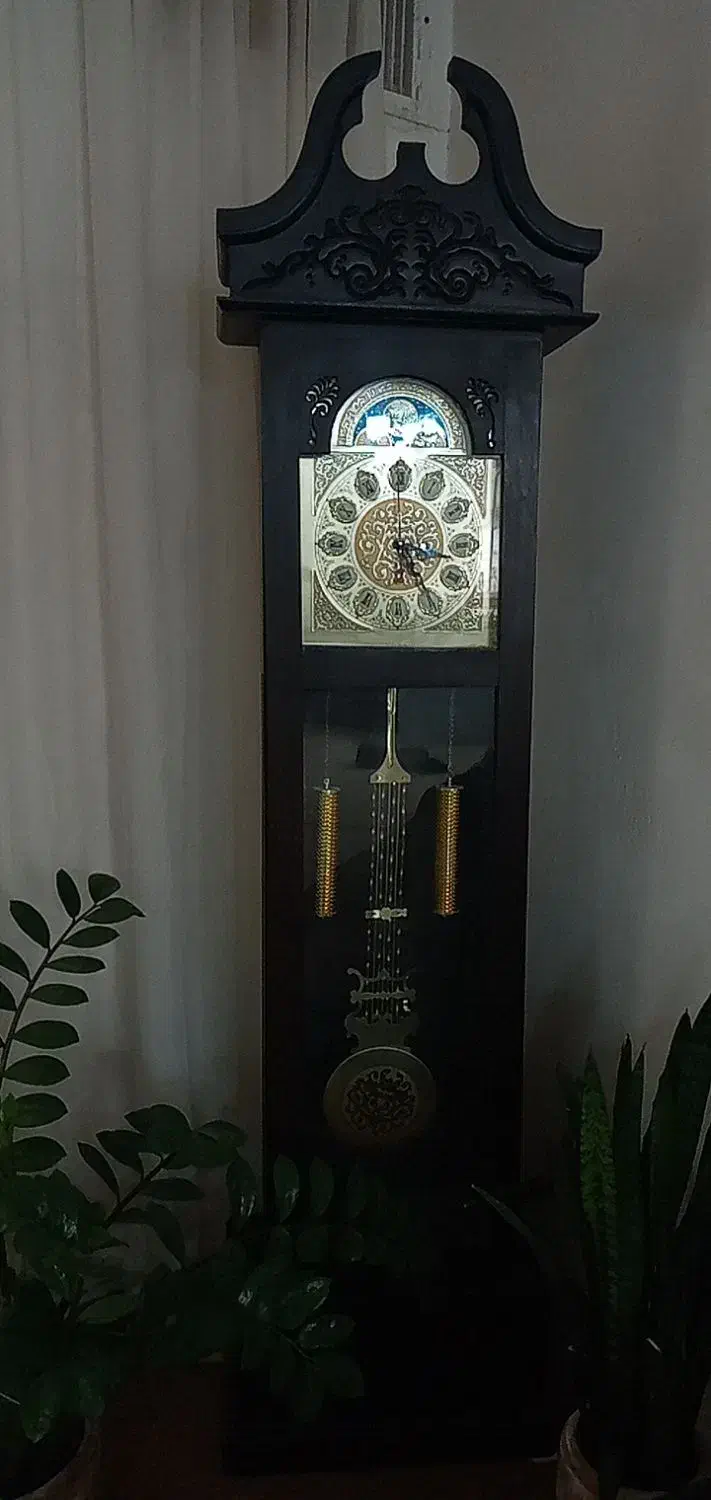 ساعت ایستاده|ساعت دیواری و تزئینی|تربت جام, میان جام|دیوار