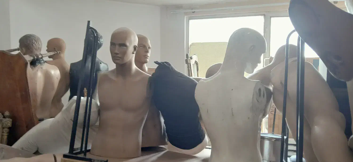 تعداد زیادی مانکن|فروشگاه و مغازه|تهران, دزاشیب|دیوار