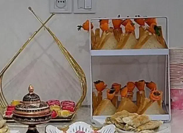 استند پذیرایی و دکوری با سالونگ|ظروف سرو و پذیرایی|سیرجان, |دیوار