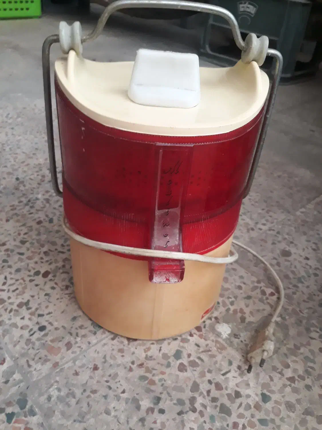 آبمیوه گیری|آبمیوه‌گیر و آب‌مرکبات‌گیر|گنبد کاووس, |دیوار