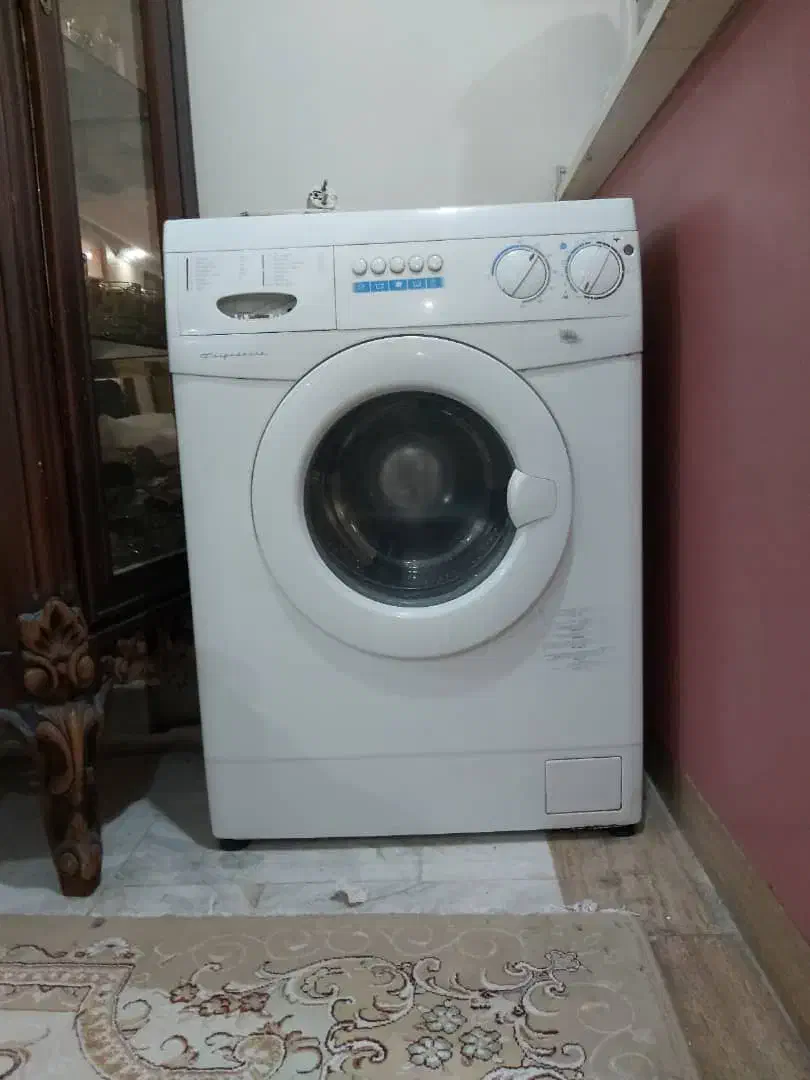 ماشین لباسشویی ariston ایتالیایی سالم فوری|ماشین لباسشویی و خشک‌کن لباس|تهران, ایران|دیوار