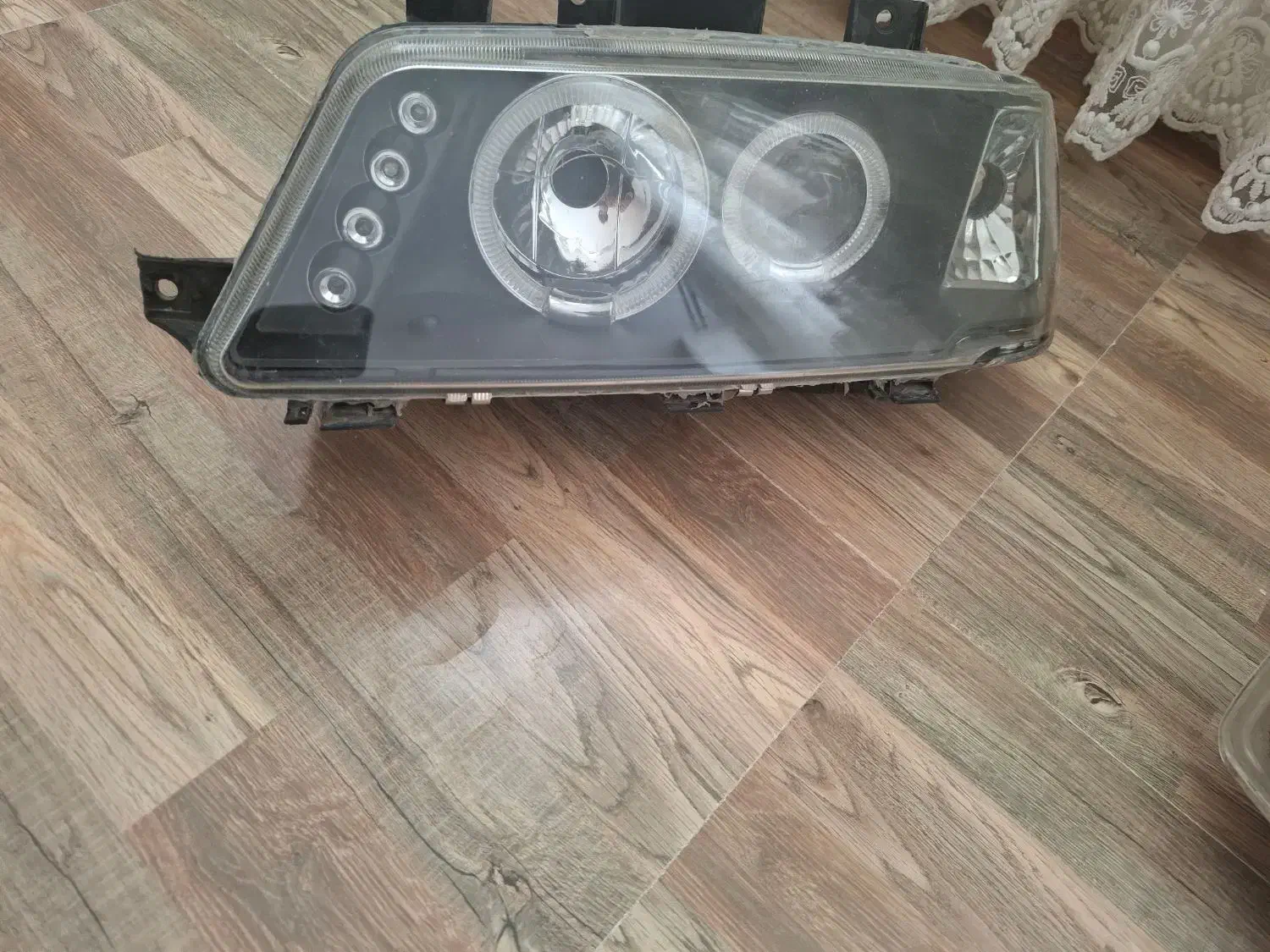 کاسه چراغ ماشین تیوفایو|قطعات یدکی و لوازم جانبی|لردگان, |دیوار