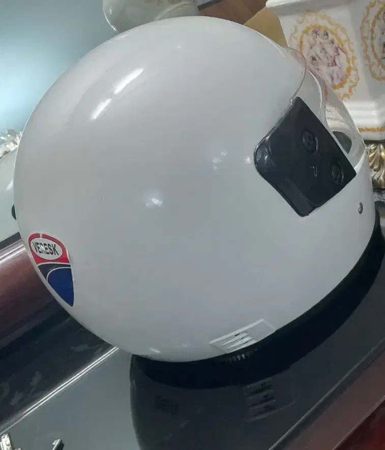 یک عدد کلاه کاسکت نو|قطعات یدکی و لوازم جانبی|میانه, |دیوار