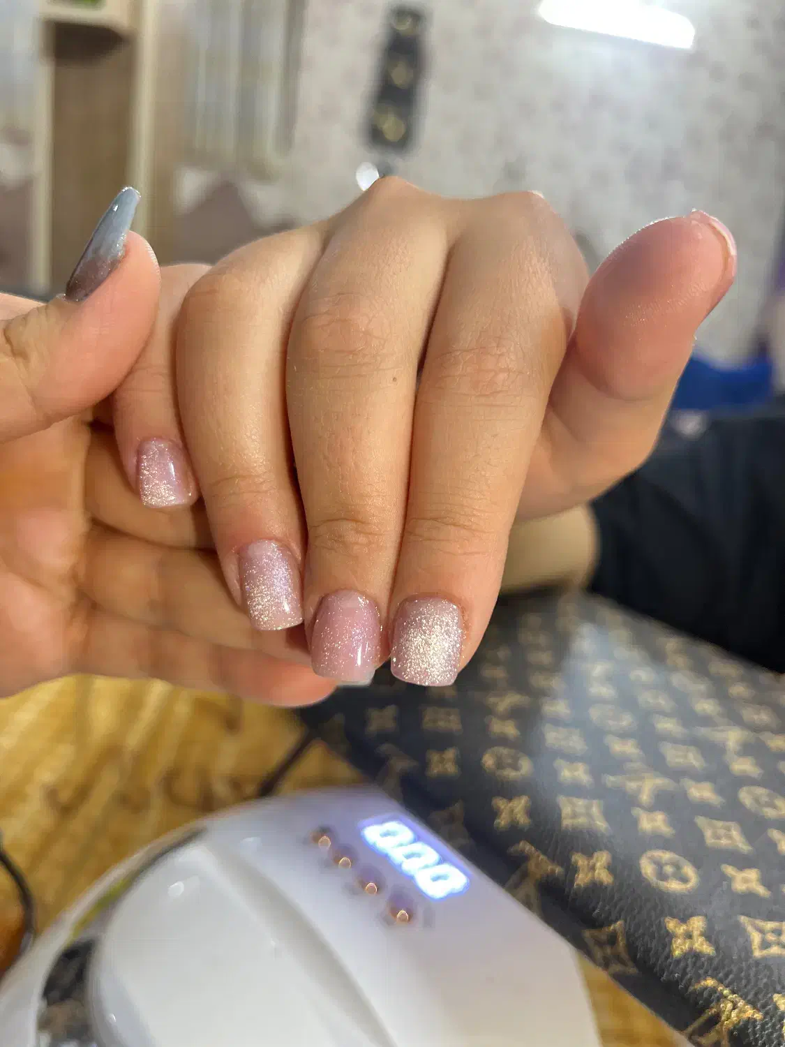 کاشت ناخن|خدمات آرایشگری و زیبایی|مرند, |دیوار