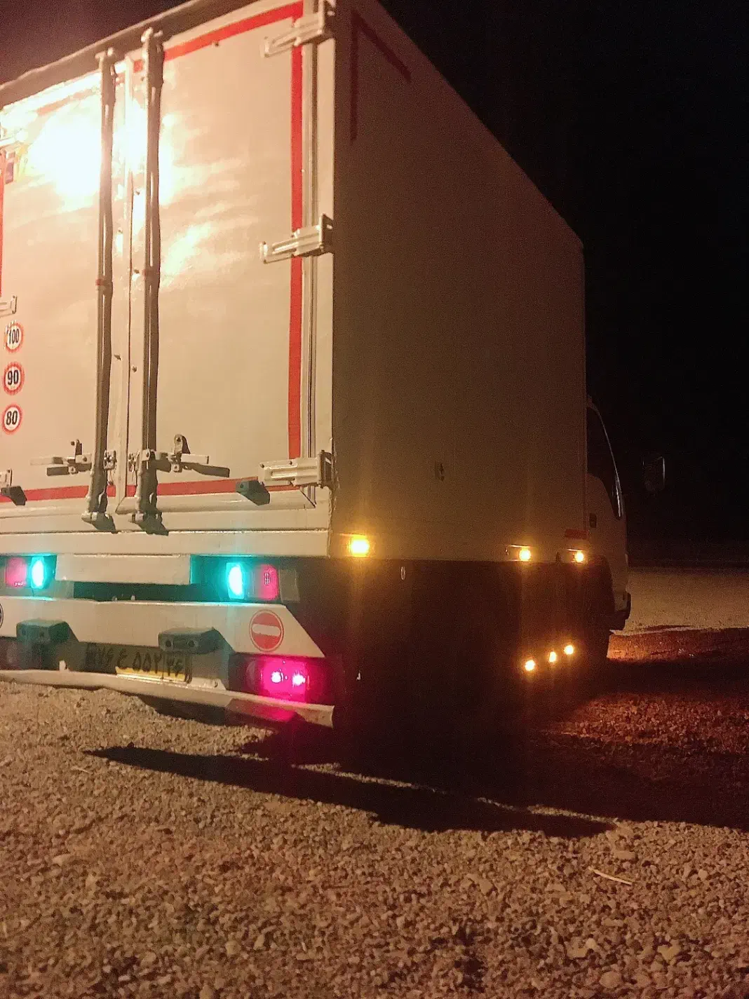 ایسوزو یخچالدار مدل ۸۷|خودرو سنگین|مشهد, سرافرازان|دیوار