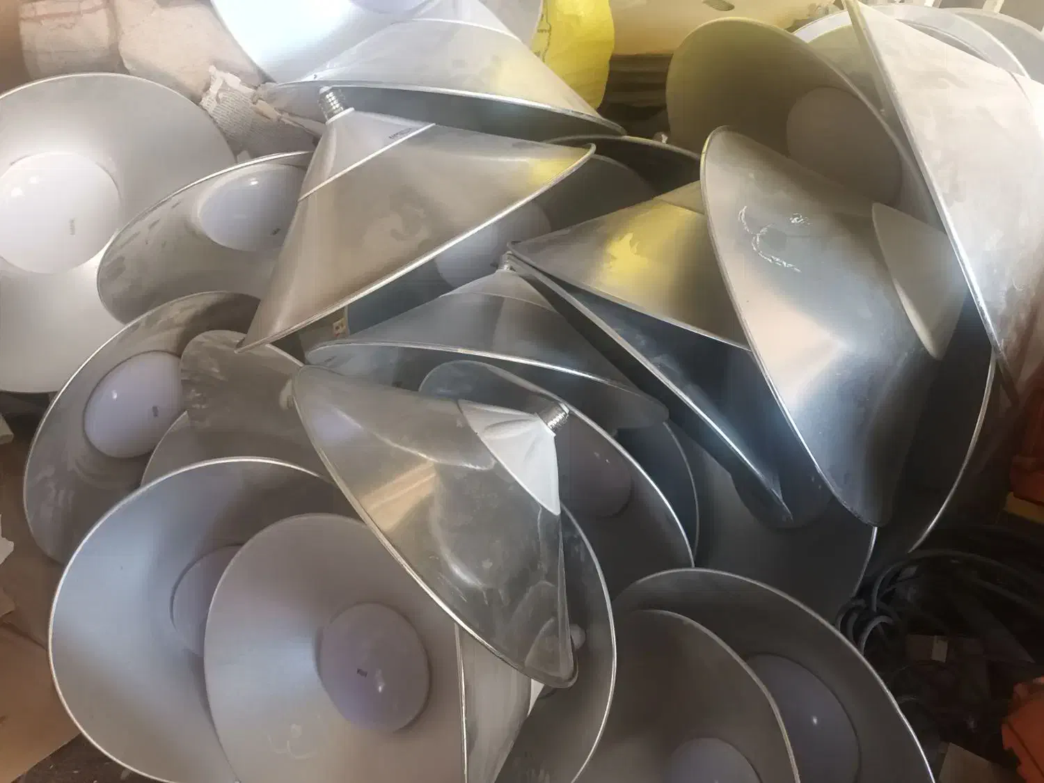 لامپ کم مصرف|لامپ و چراغ|رباط‌کریم, الارد|دیوار