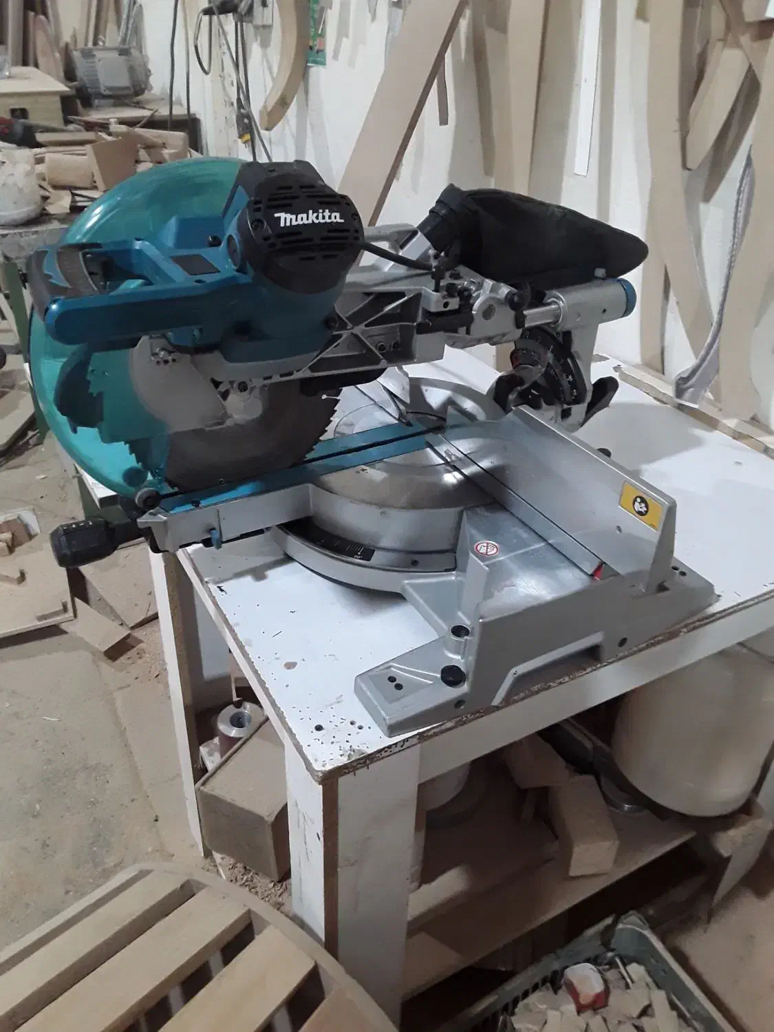 فارسی بر ماکیتا|ابزارآلات|پردیس, شهرک صنعتی کمرد|دیوار