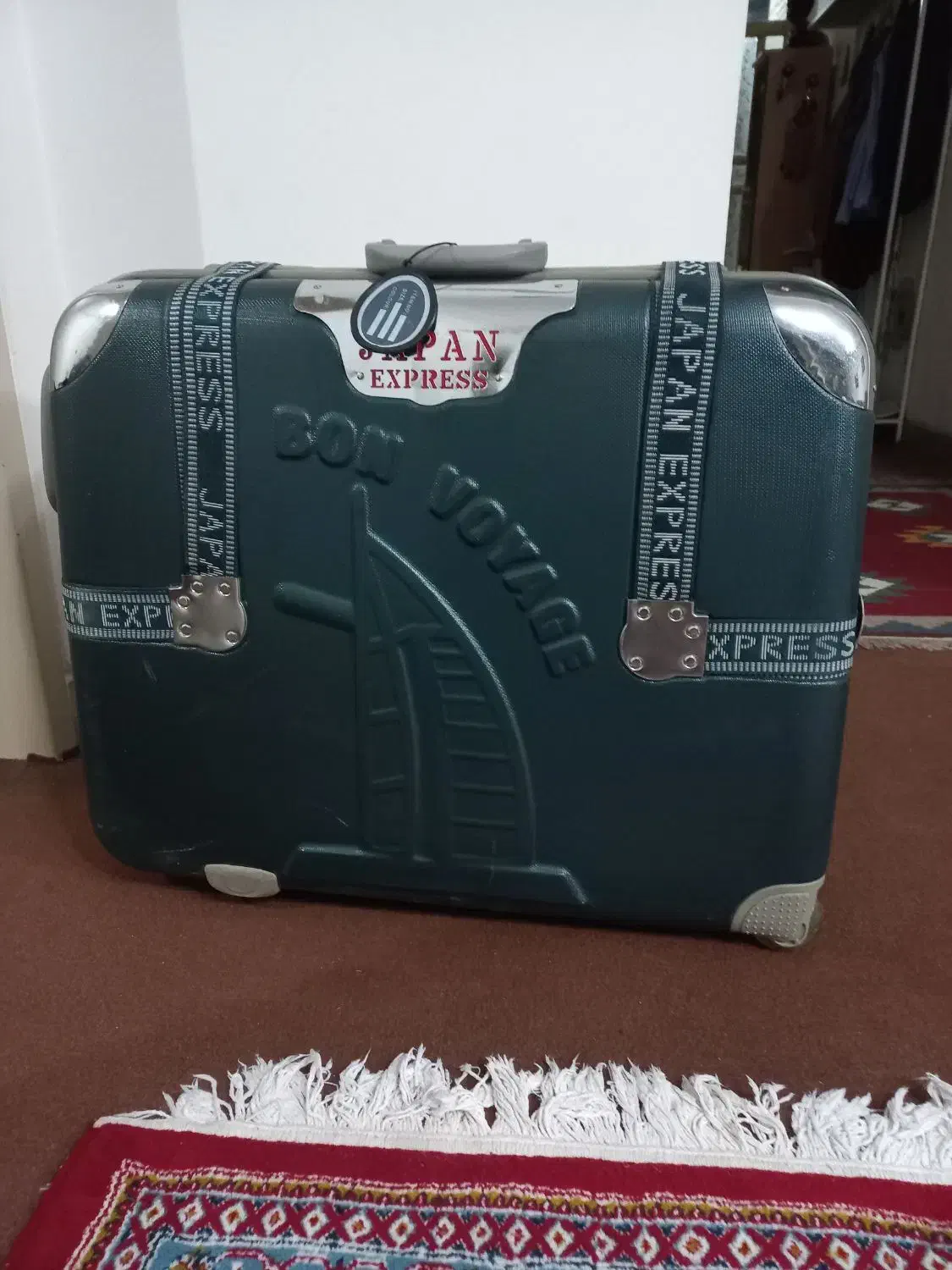 چمدان|کیف، کفش، کمربند|شیراز, حافظیه|دیوار