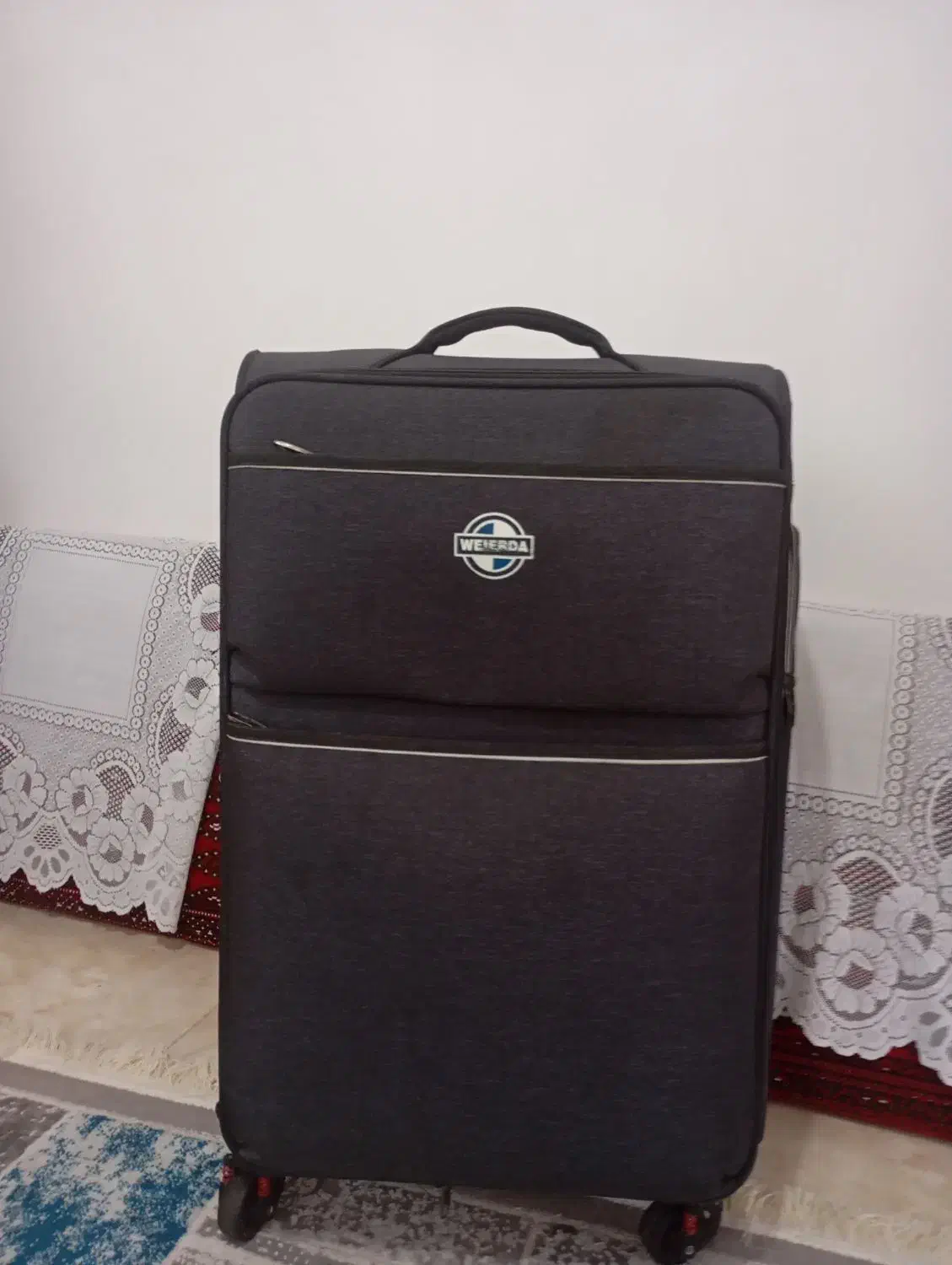 چمدان مسافرتی|کیف، کفش، کمربند|بندر انزلی, شالیور|دیوار