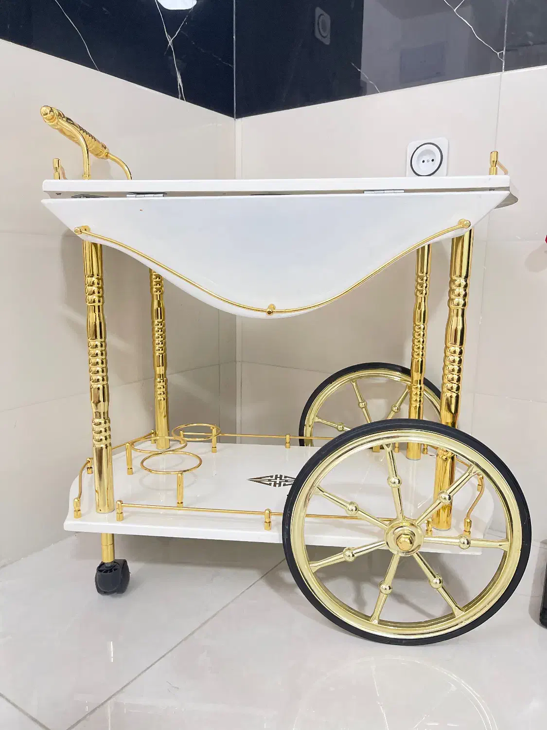 میزبار|میز و صندلی غذاخوری|ملایر, |دیوار