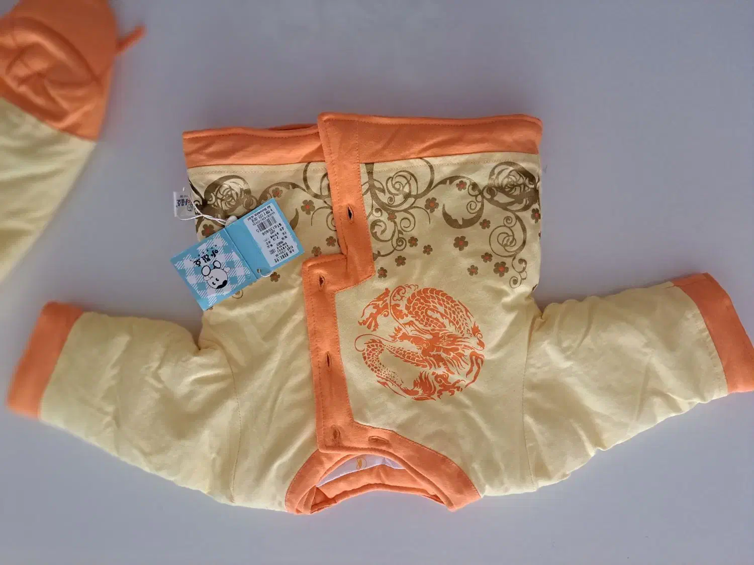 کاپشن و شلوار سهتکه نوزادی|کفش و لباس بچه|اصفهان, شیخ اشراق|دیوار