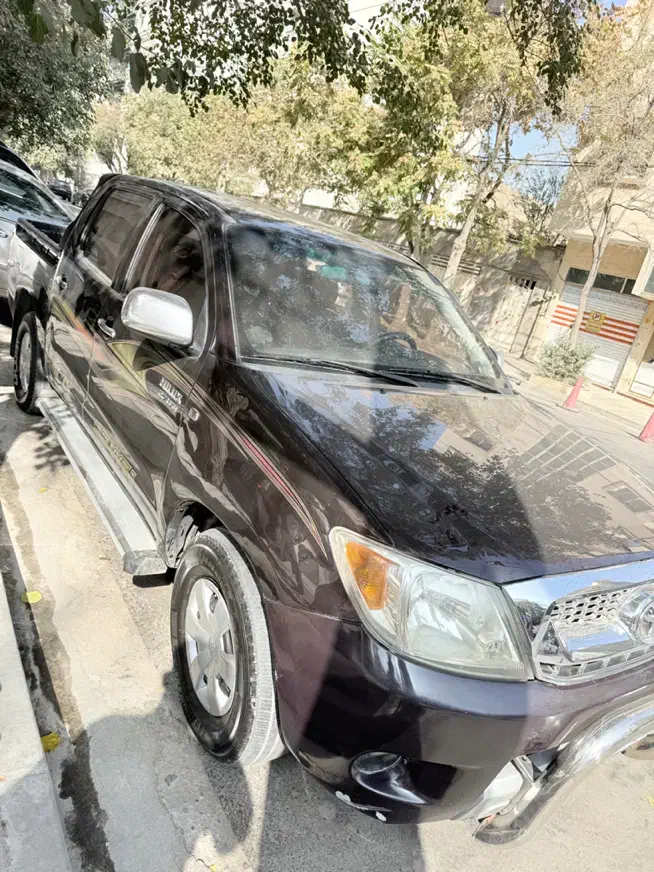 هایلوکس ۲۰۰۶ پا کوتاه موتور۲۷۰۰|خودرو سواری و وانت|مشهد, امام رضا (ع)|دیوار