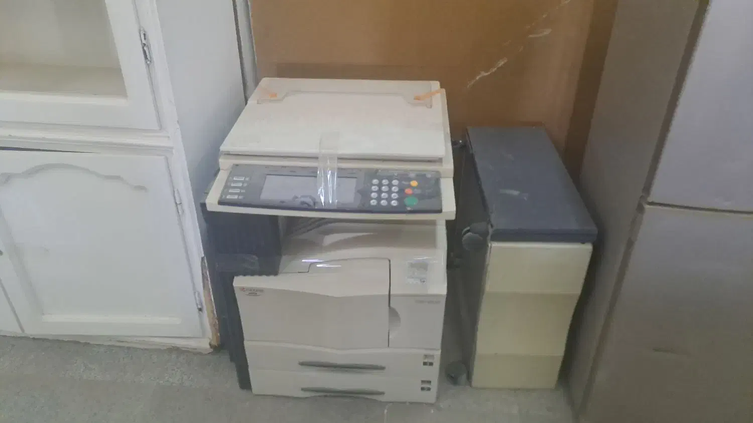 لوازم اداری میز صندلی کمد فایل یو پی اس ویدئو|مبلمان اداری|مبارکه, |دیوار