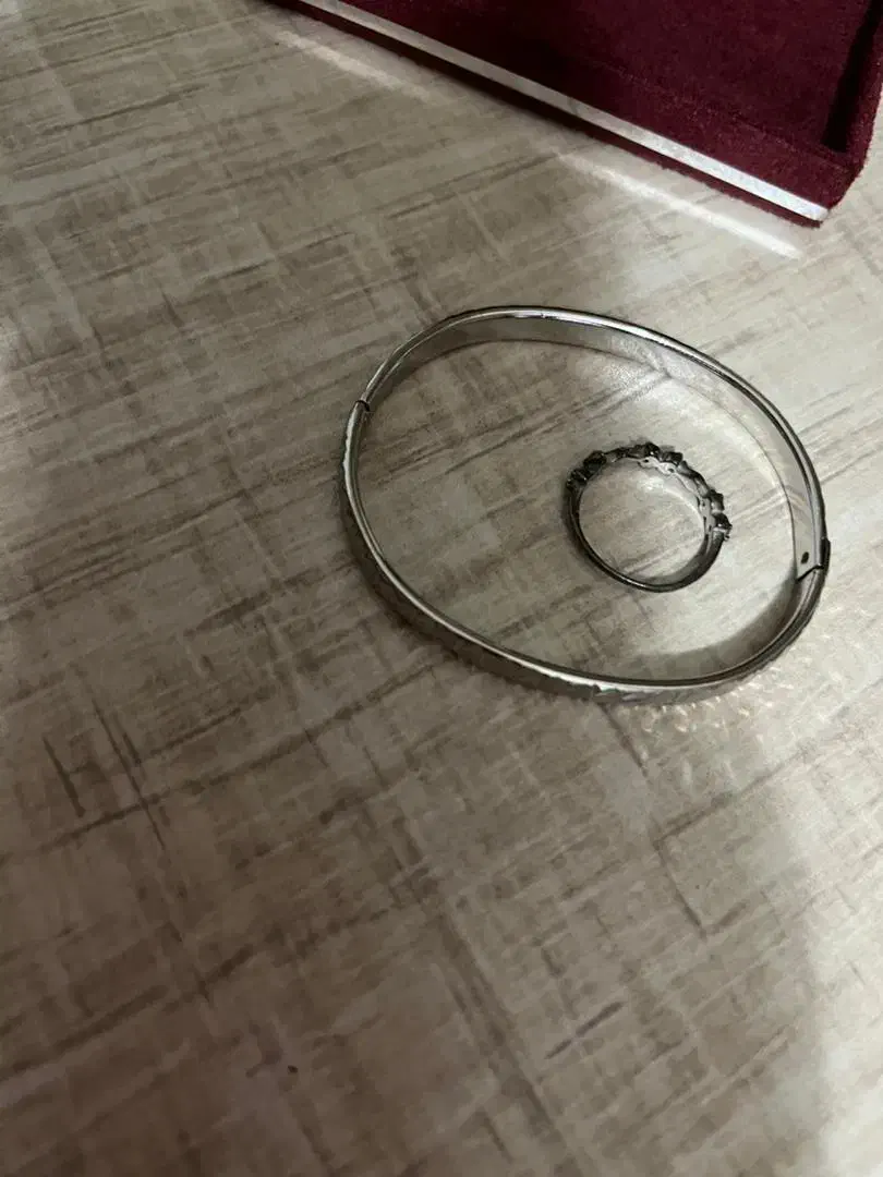 دستبند و انگشتر نقره|جواهرات|اندیشه, اندیشه فاز ۱|دیوار