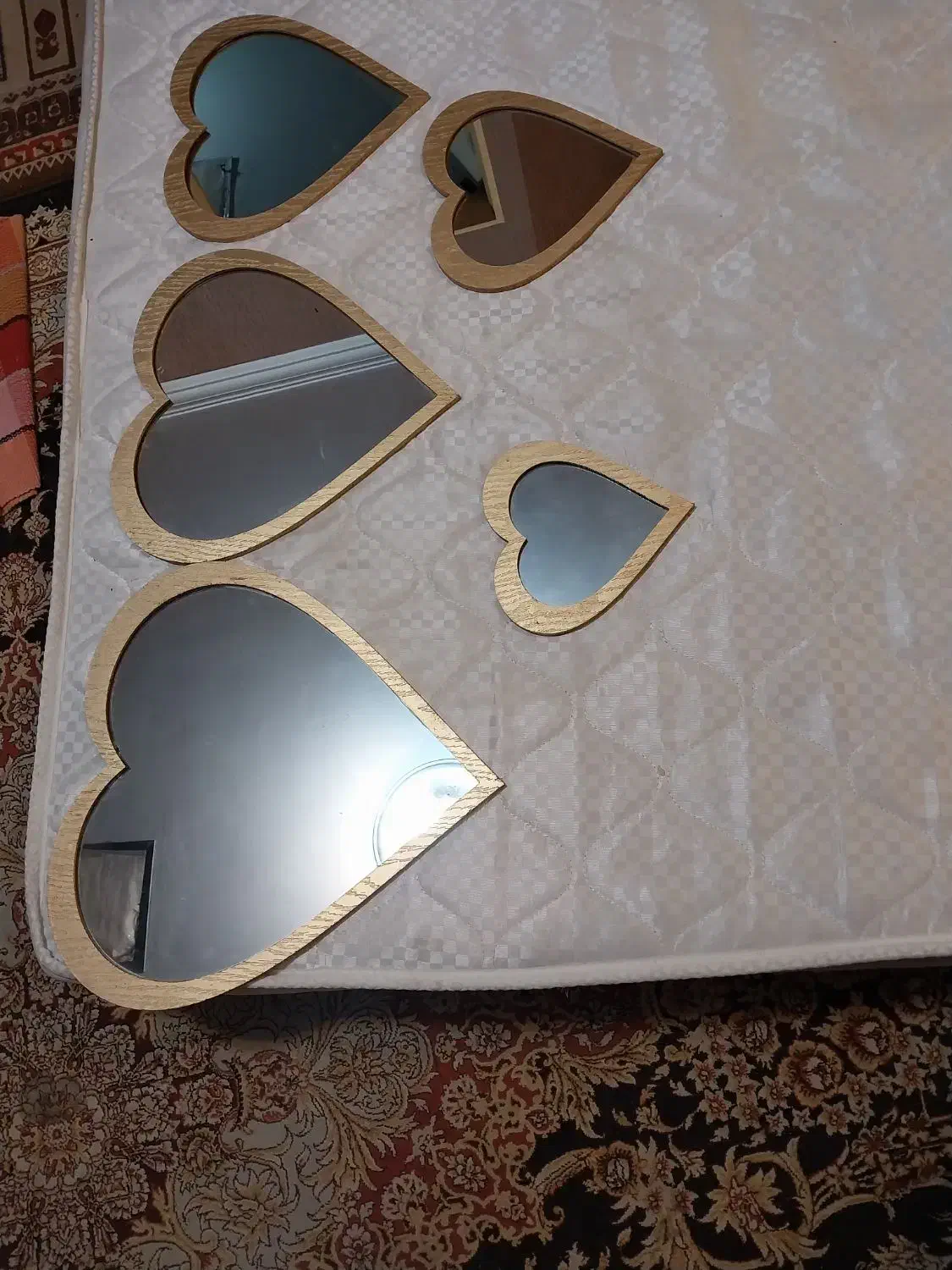 آینه مدل قلب|آینه|رودهن, |دیوار