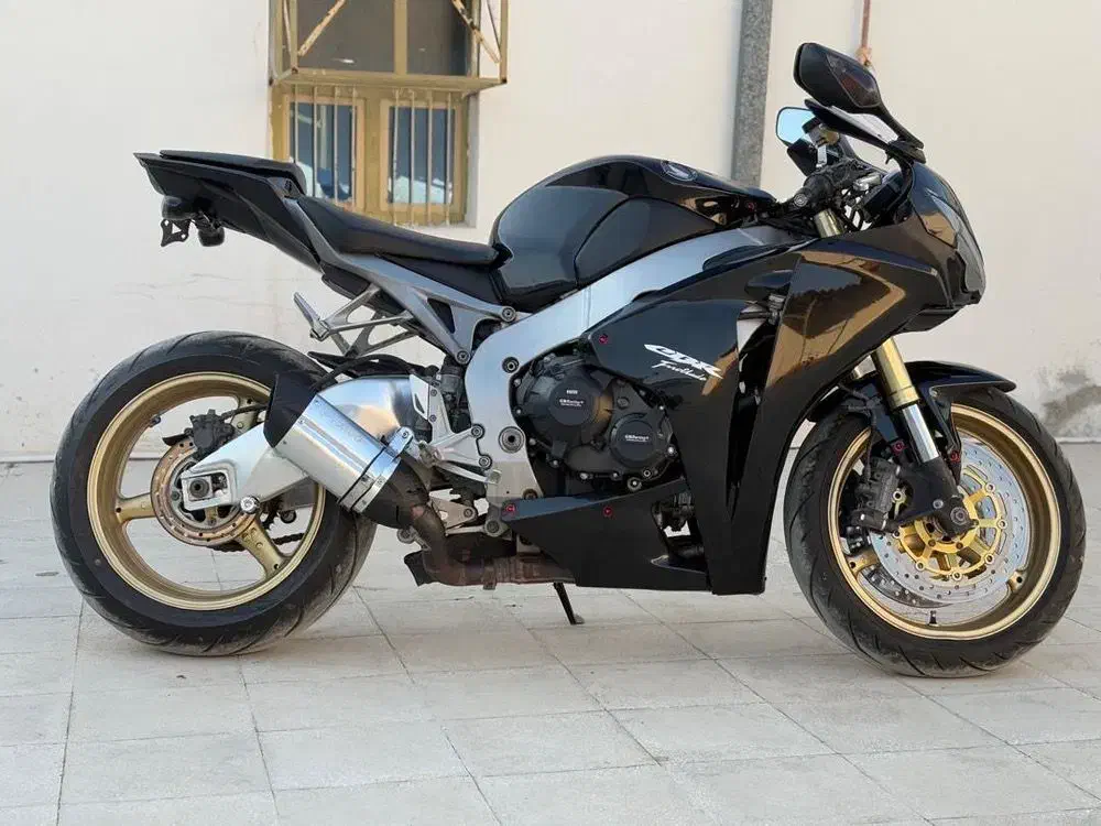 cbr 1000 1300|موتورسیکلت|بندرعباس, |دیوار