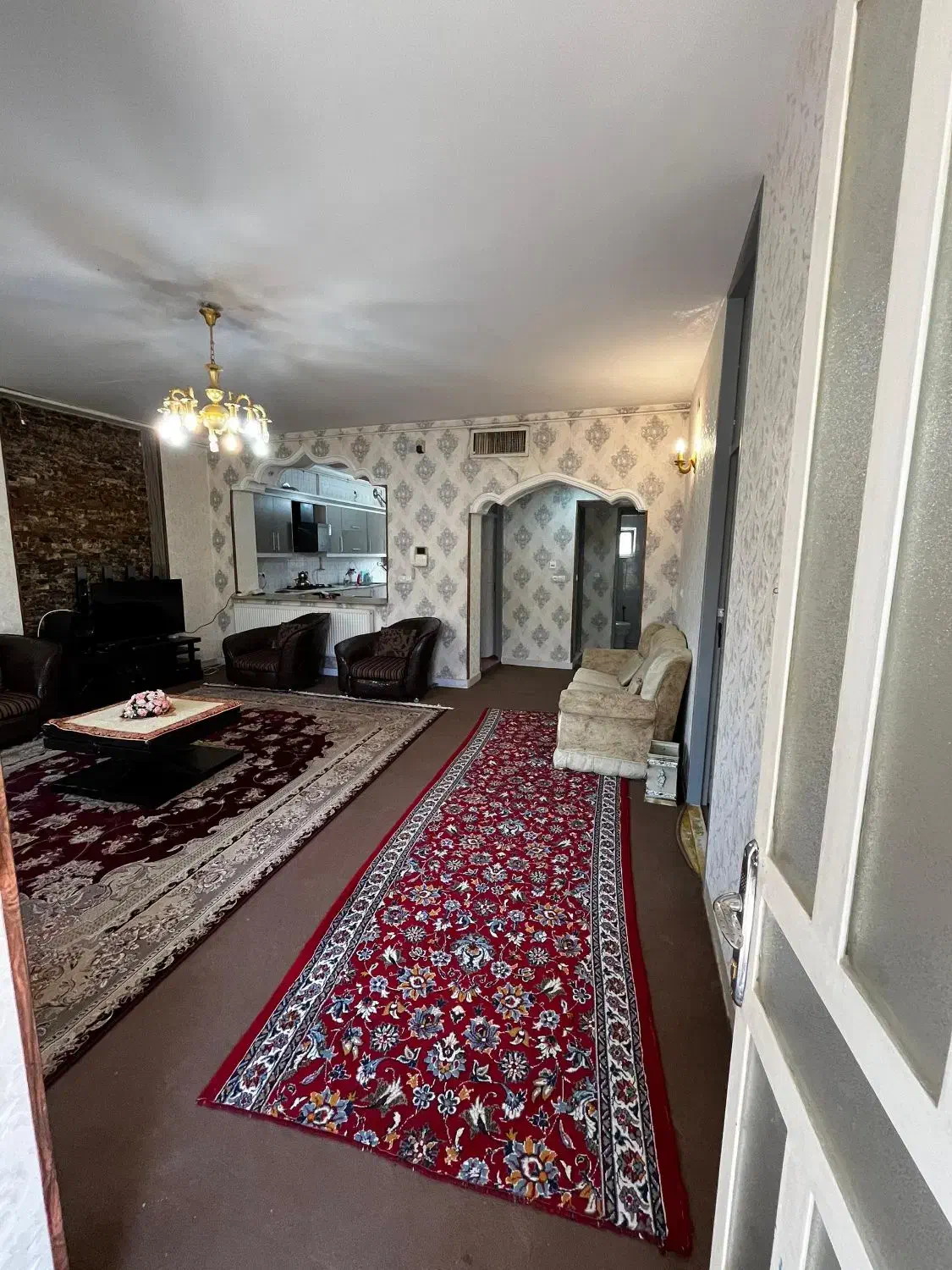 منزل  مبله حیات دار دربست پاسداران صدرا|اجارهٔ کوتاه‌مدت آپارتمان و سوئیت|صدرا-فارس, فاز ۱|دیوار