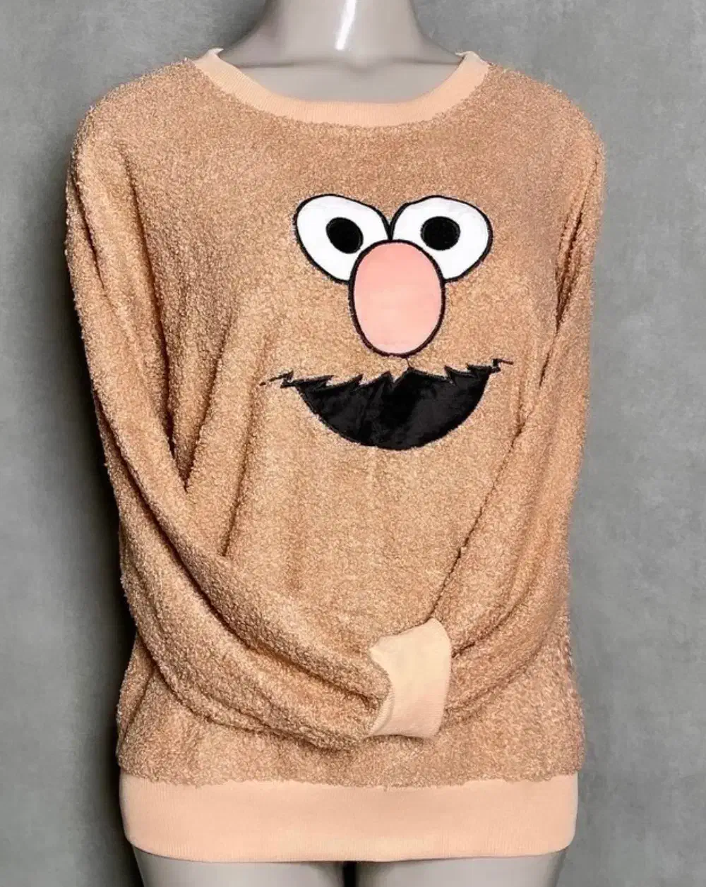 آف دورس المو|لباس|شیراز, تندگویان|دیوار