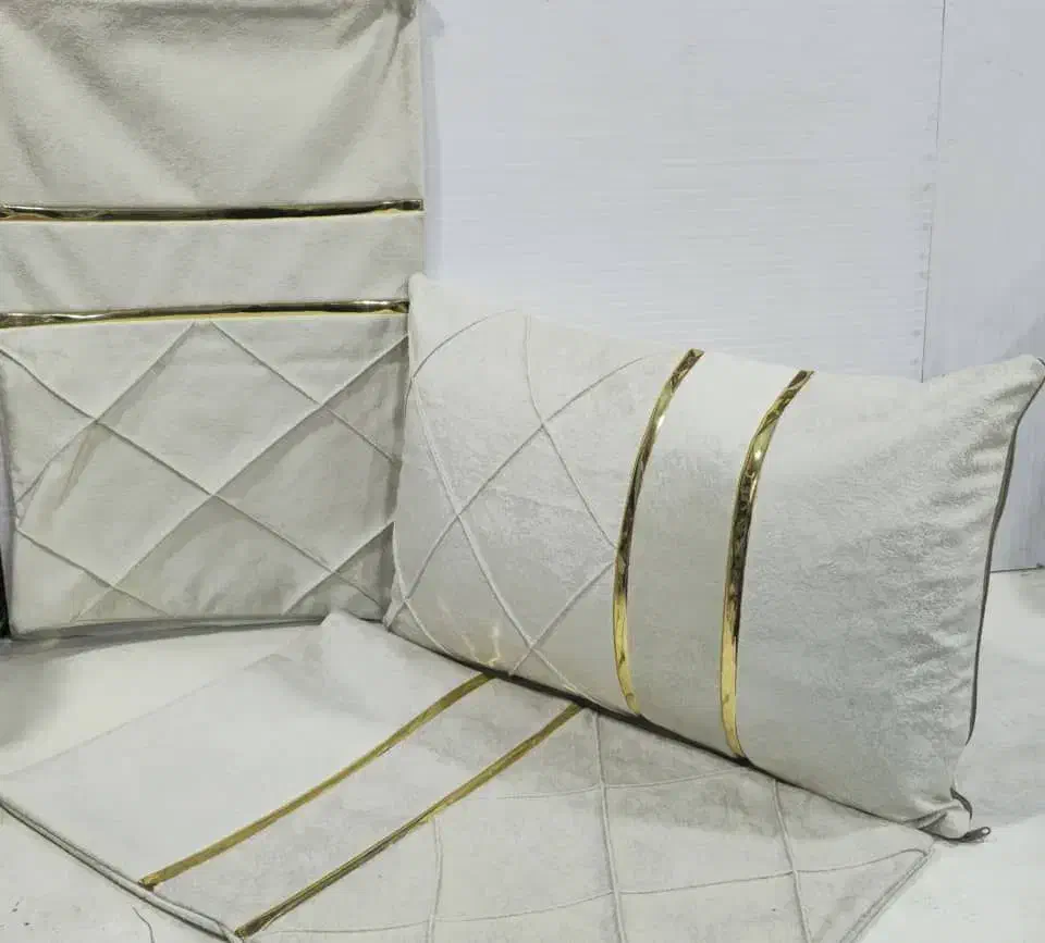 روبالشی|رختخواب، بالش، پتو|الشتر, |دیوار