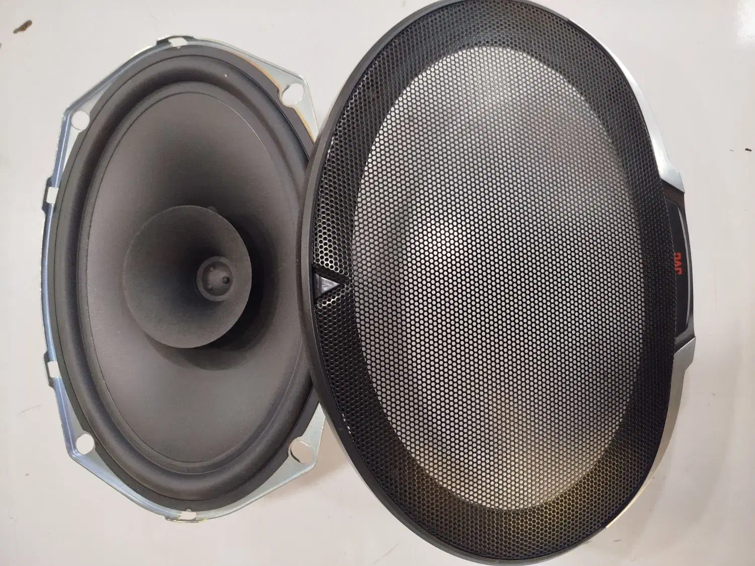 باند بیضی|صوتی و تصویری|شاهینشهر, سعدی جنوبی|دیوار