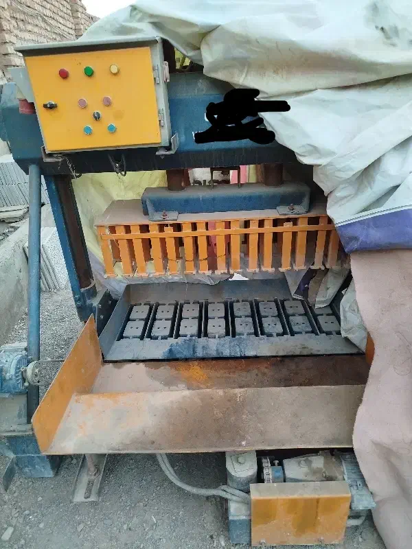 دستگاه بلوک زنی نیمه اتوماتیک|ماشین‌آلات صنعتی|ساوه, |دیوار