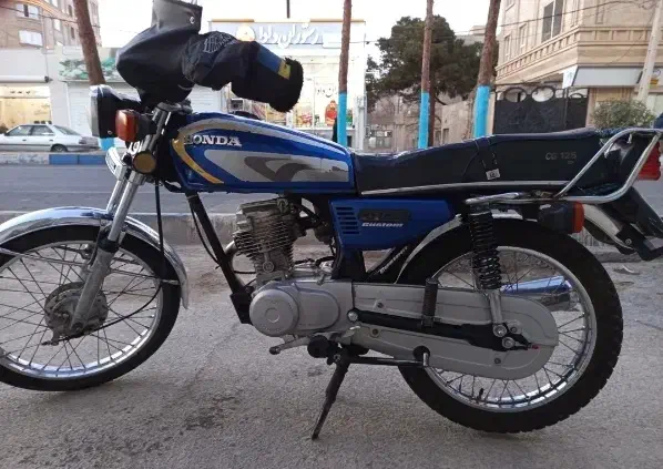 هندا سی دی ای|موتورسیکلت|رباط‌کریم, رباط‌کریم|دیوار