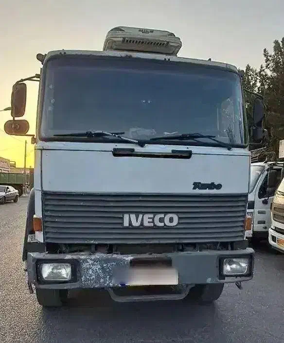 ایویکو ۳۳۰ و بنز جفت سوپر|خودرو سنگین|اصفهان, شهرک صنعتی امیرکبیر (شاپور جدید)|دیوار