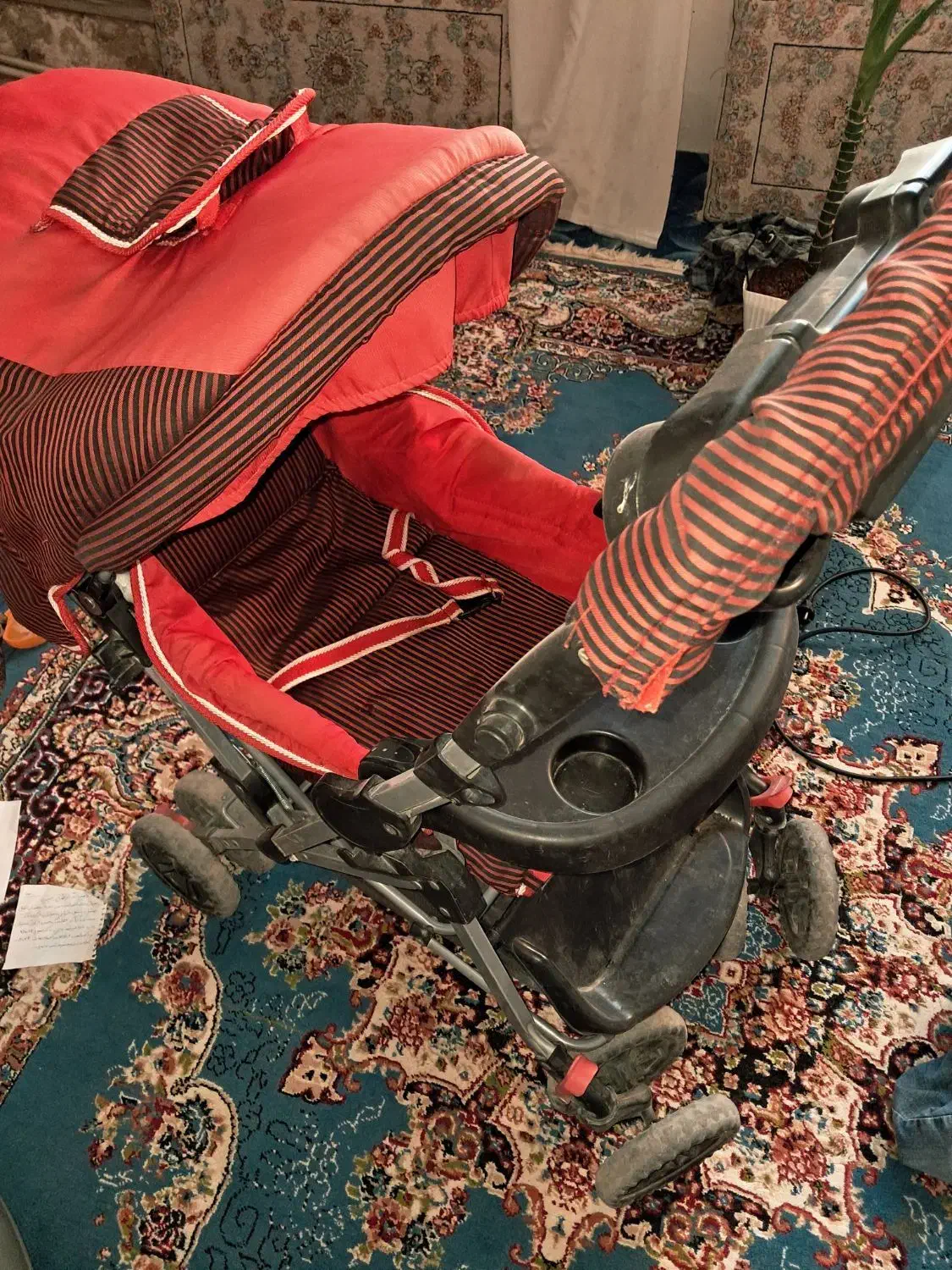 گهواره و کالسکه و رورئک|کالسکه و لوازم جانبی|نیشابور, خط کاشمر|دیوار