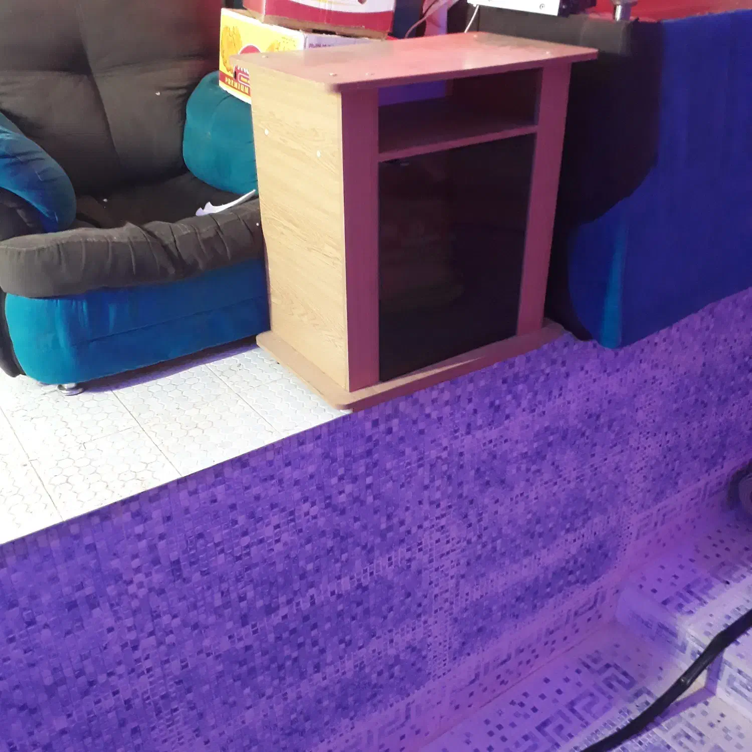 میز تلوزیون قدی|میز تلویزیون|سبزوار, قلعه‌نو دهزار|دیوار