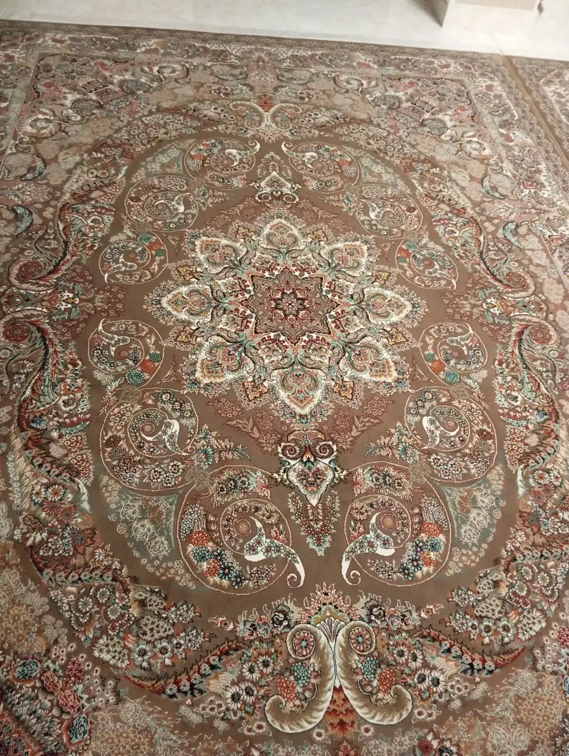 یک تخته فرش نه متره|فرش|سمنان, |دیوار