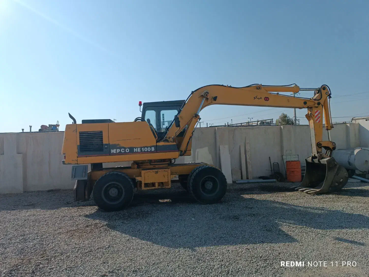 بیل مکانیکی HE100|خودرو سنگین|میاندوآب, |دیوار