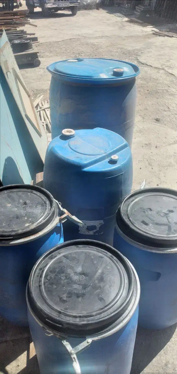 بشکه پلاستیکی دست دوم و فلزی|مصالح و تجهیزات ساختمان|خمین, |دیوار