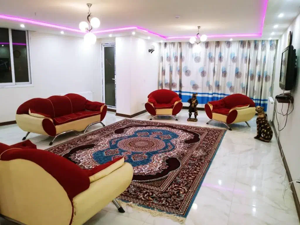 منزل مبله خانه مبله سوییت اجاره ای|اجارهٔ کوتاهمدت آپارتمان و سوئیت|شیراز, قدوسی شرقی|دیوار