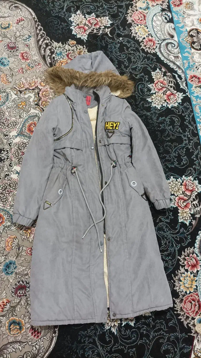 پالتو|لباس|یاسوج, |دیوار