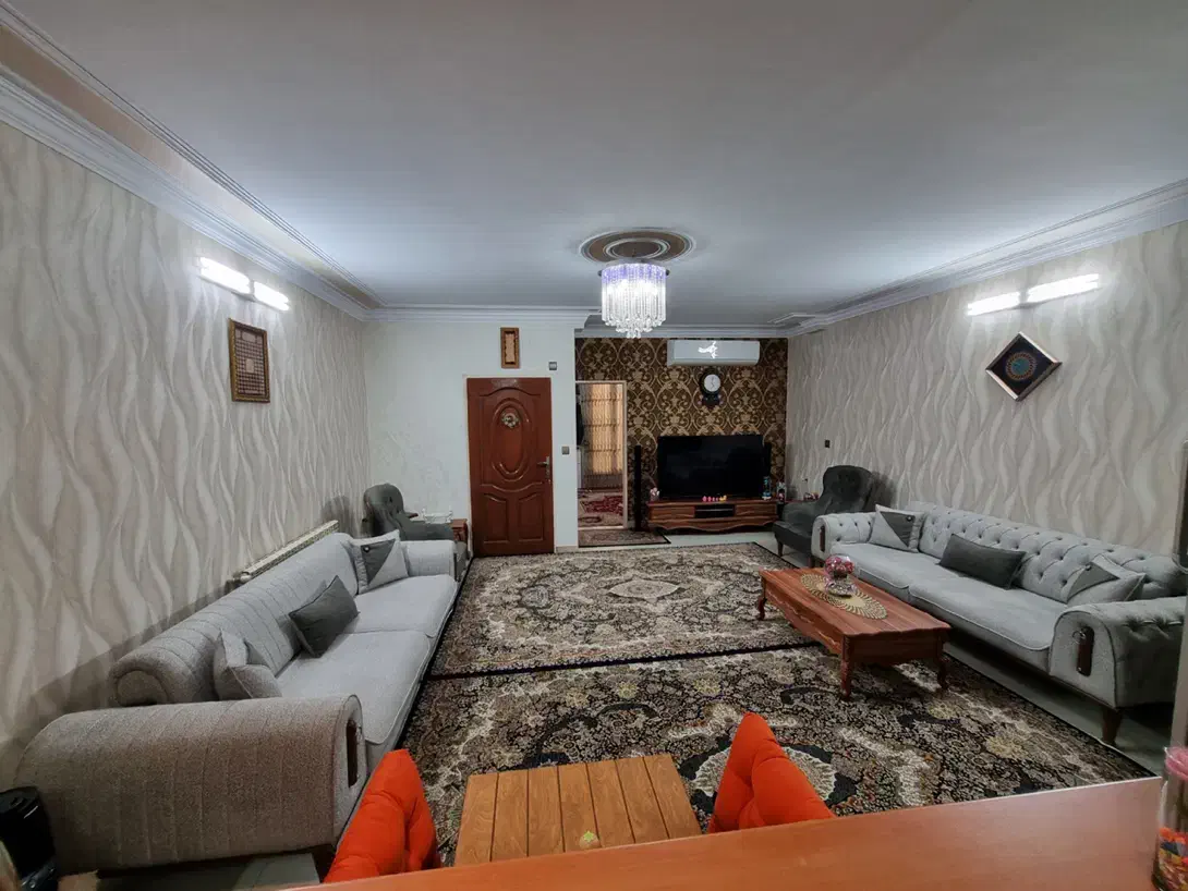 فروش آپارتمان تک واحدی حدود 83 متری دو خواب|فروش آپارتمان|ری, شهید غیوری (ابن باویه)|دیوار