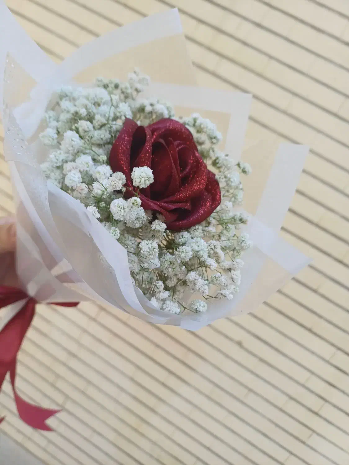 رز ربانی تک شاخه همراه با گل عروس|گل مصنوعی|اصفهان, عسگریه|دیوار