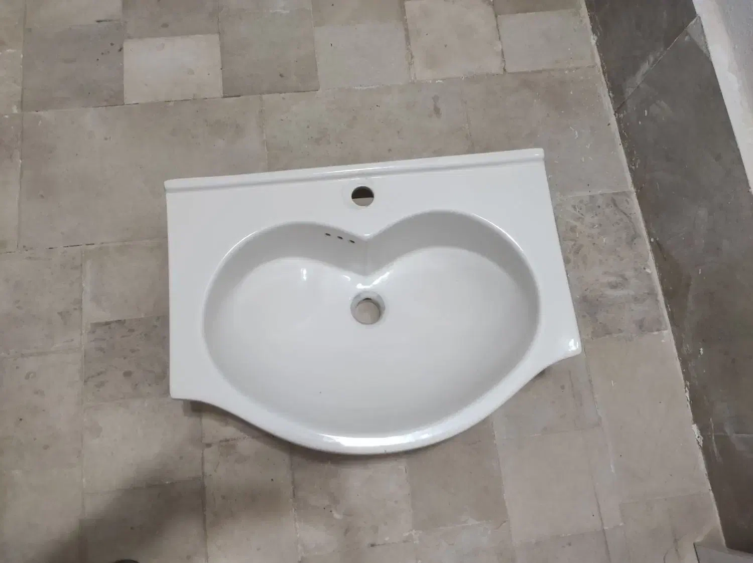 کاسه روشویی بدون کابینت|لوازم سرویس بهداشتی|هشتگرد, شهرک ریحانه|دیوار