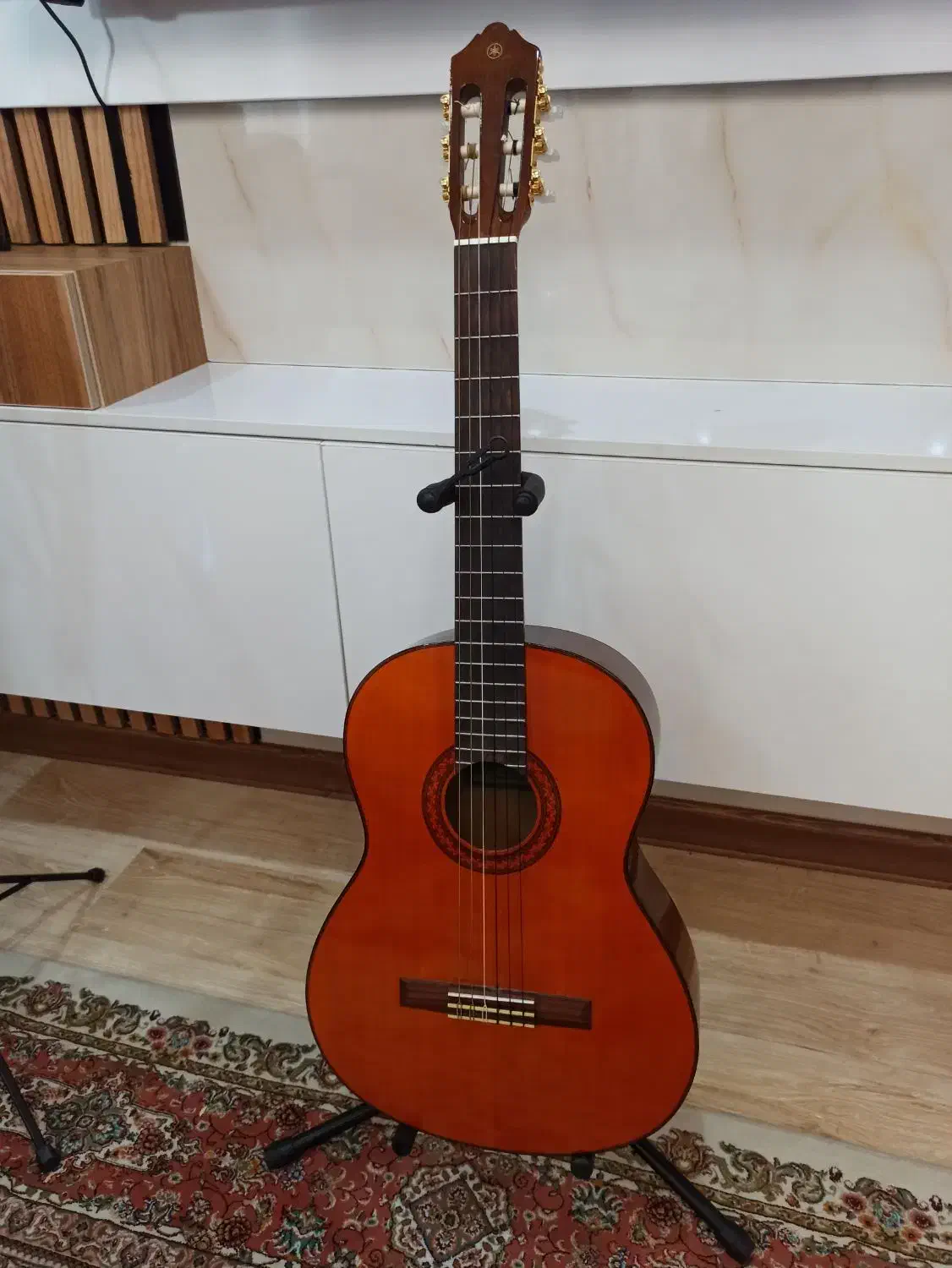 گیتار یاماها c70 اصل اندونزی با تجهیزات وسایل کامل|گیتار، بیس، امپلیفایر|همدان, |دیوار