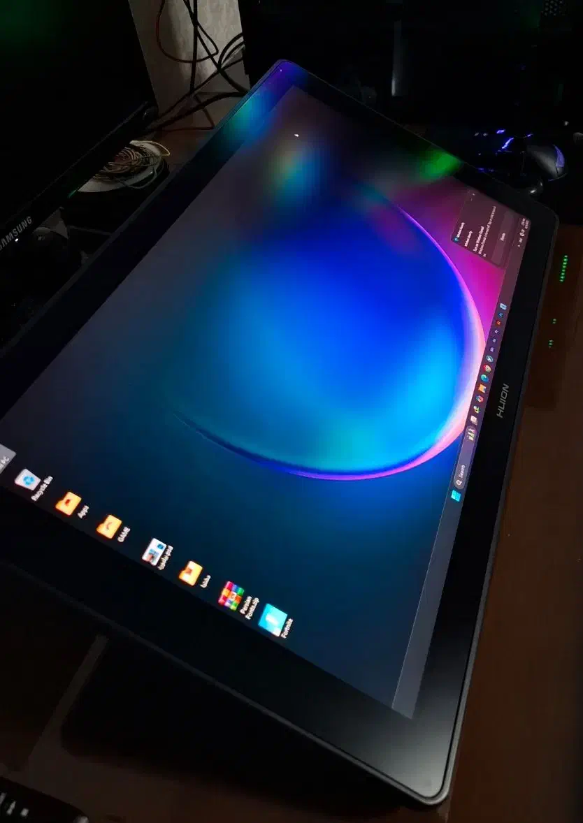 قلم نوری مانیتور دار Huion Kamvas 22 Plus|قطعات و لوازم جانبی رایانه|کرمان, |دیوار